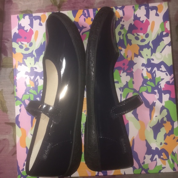 COPY - Natureino Patent Leather Navy Blue Mary Jane’s with Velcro Strap. N W/O T - Picture 4 of 5